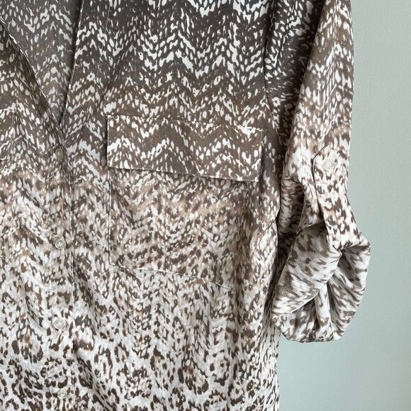 Calvin Klein Ombré V-Neck Patterned Blouse - Picture 3 of 4